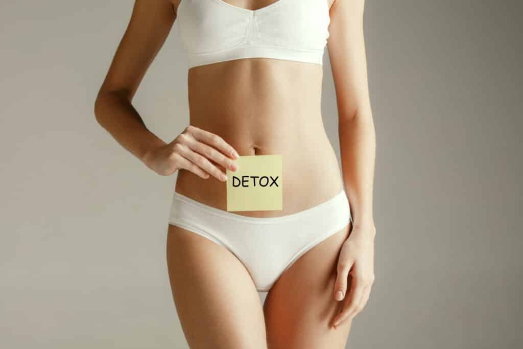 การดีท็อกซ์ (Detox) ร่างกาย สำคัญอย่างไร จำเป็นต้องทำไหม